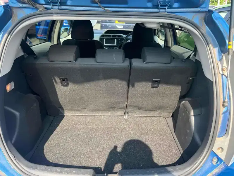 TOYOTA AQUA S Image 18