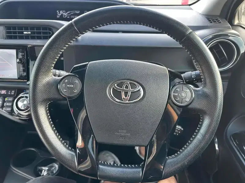 TOYOTA AQUA G G'S Image 11