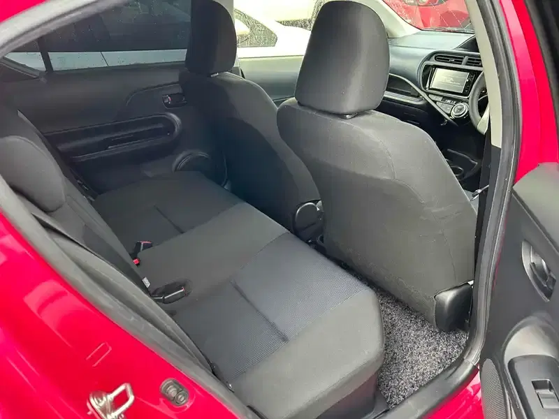 TOYOTA AQUA S Image 18