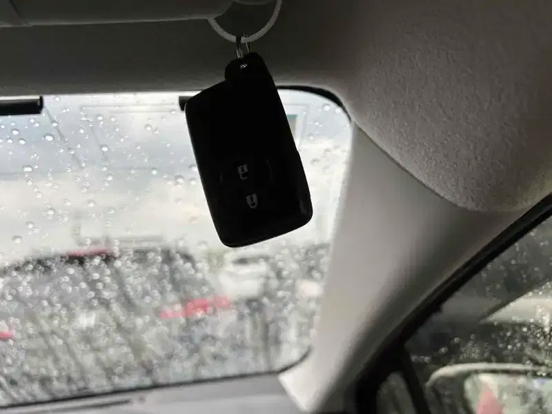TOYOTA AQUA S Image 15