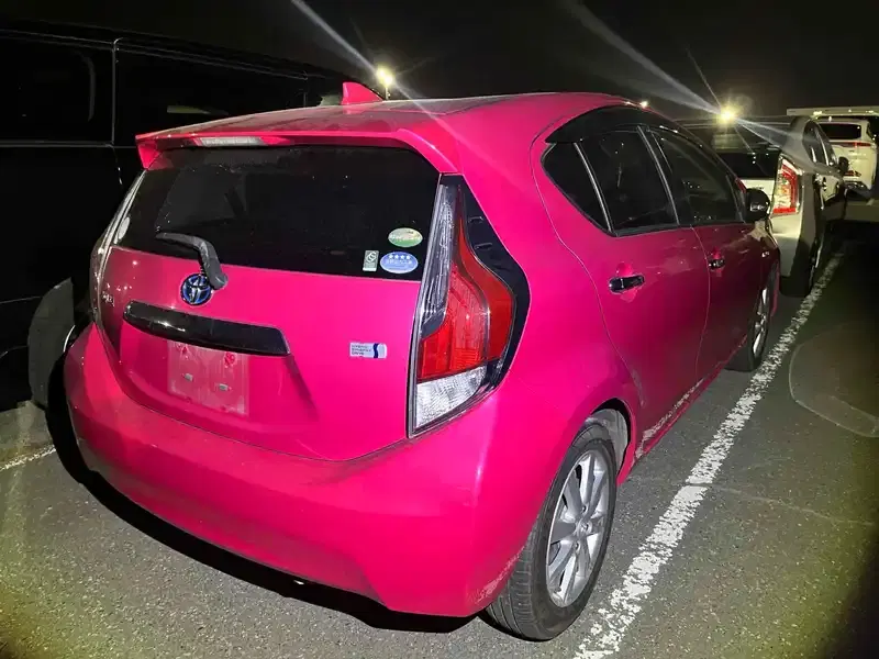 TOYOTA AQUA G Image 2