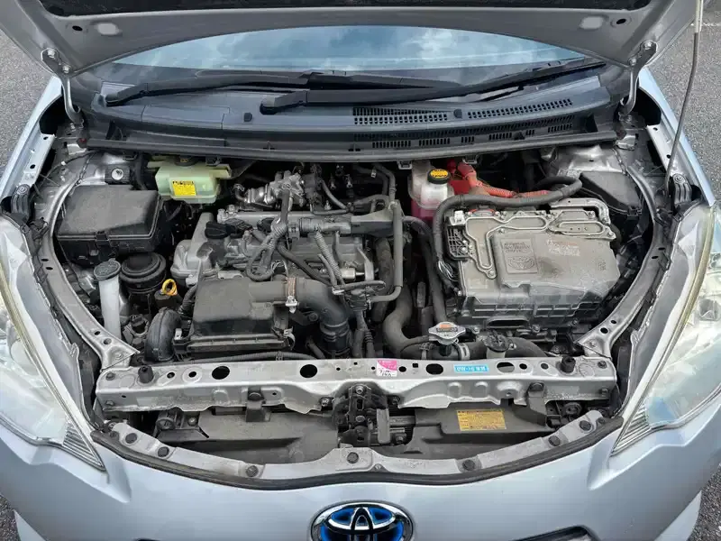 TOYOTA AQUA G Image 16