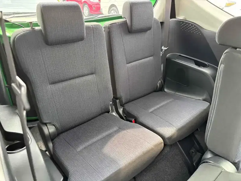 TOYOTA SIENTA HYBRID G Image 7