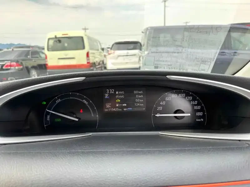 TOYOTA SIENTA HYBRID G Image 16