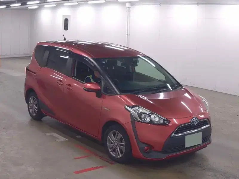 TOYOTA SIENTA HYBRID G Image 1