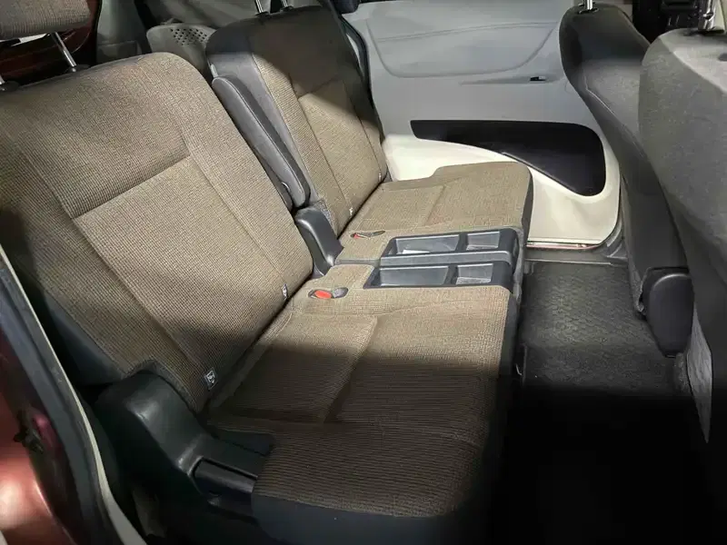 TOYOTA SIENTA HYBRID G Image 12