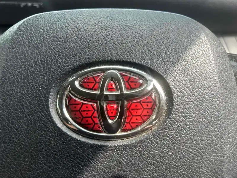 TOYOTA SIENTA HYBRID G Image 8