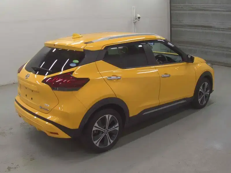 NISSAN KICKS 5D X Image 7