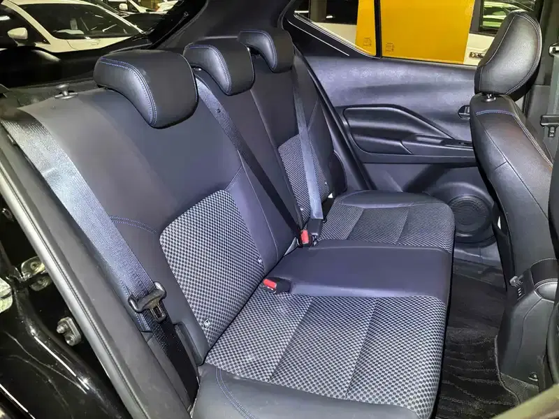 NISSAN KICKS X Image 7