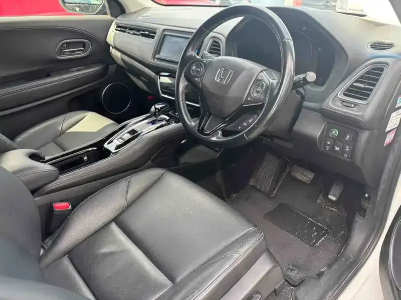 HONDA VEZEL HYBRID Z HONDA SENSING Image 9
