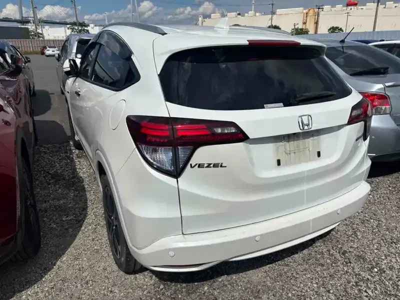 HONDA VEZEL HYBRID Z HONDA SENSING Image 8
