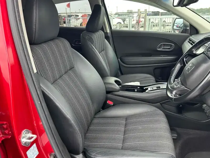 HONDA VEZEL HYBRID Z HONDA SENSING Image 6