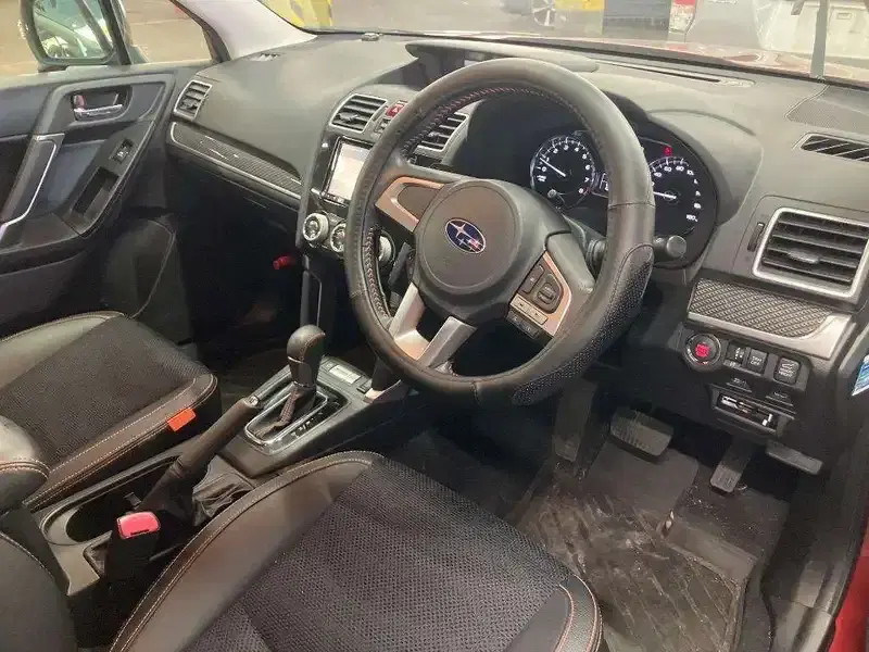 SUBARU FORESTER X-BREAK ADVANCED SAFETY P 4WD Image 6
