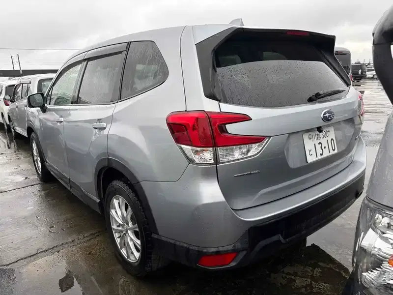 SUBARU FORESTER TOURING Image 2