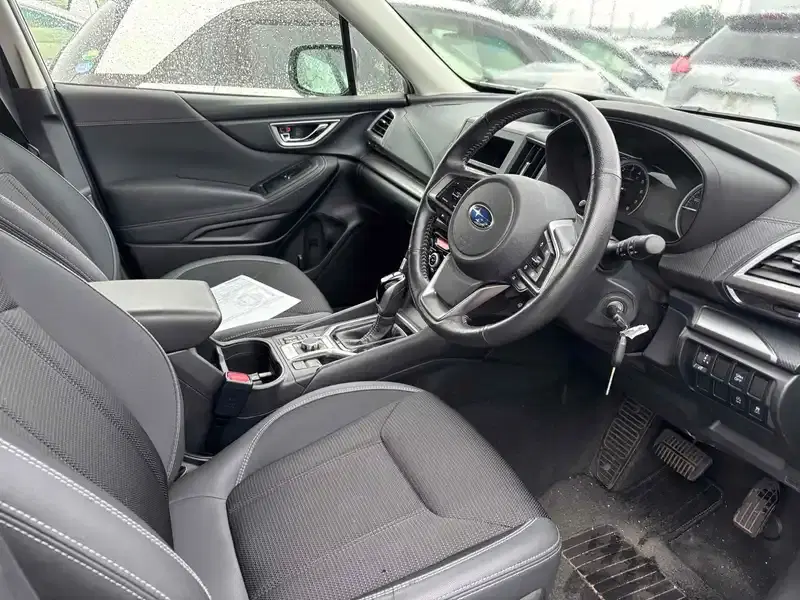 SUBARU FORESTER TOURING Image 3