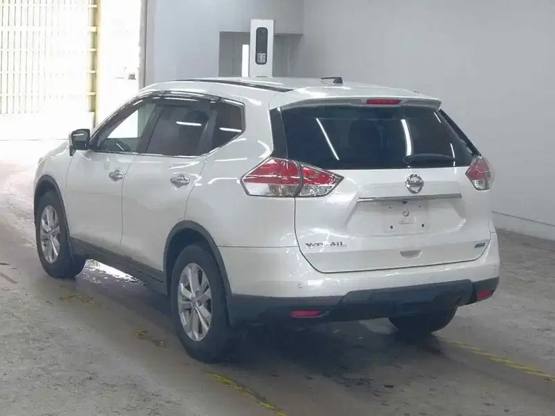 NISSAN X-TRAIL 20X EMERGENCY BRAKE PACKAGE Image 4