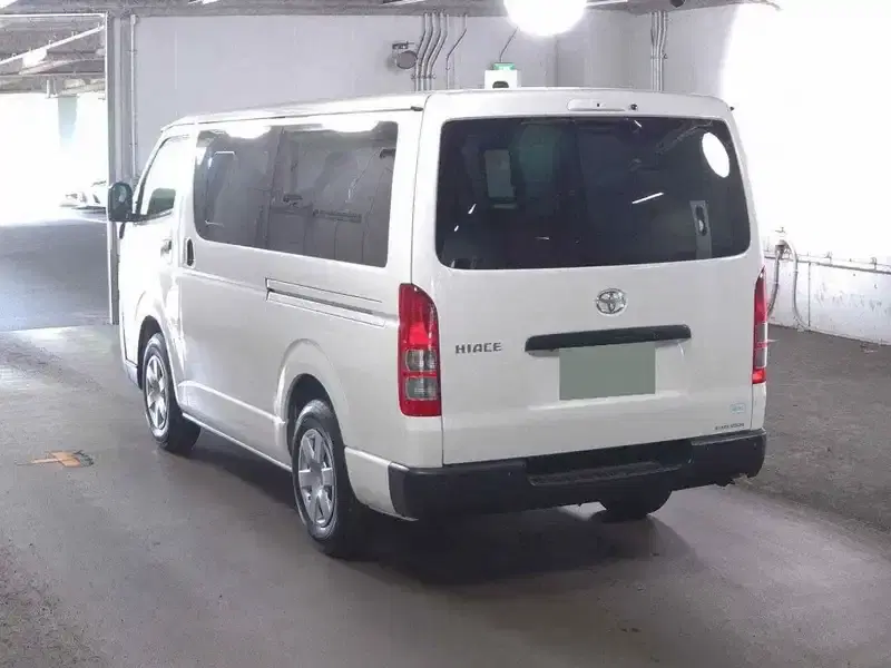 TOYOTA HIACE VAN 5D LONG DX Image 2