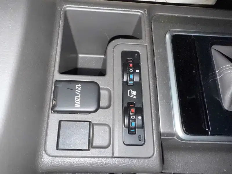 TOYOTA LAND CRUISER PRADO 5D 4WD TX L PACKAGE Image 13
