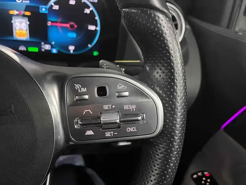 MERCEDES BENZ EQA EDITION 1 Image 22
