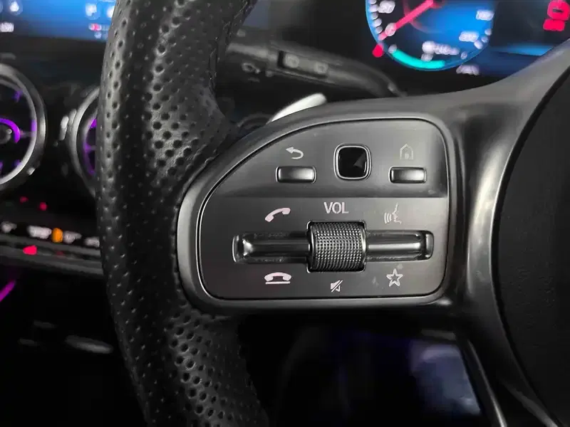 MERCEDES BENZ EQA EDITION 1 Image 21