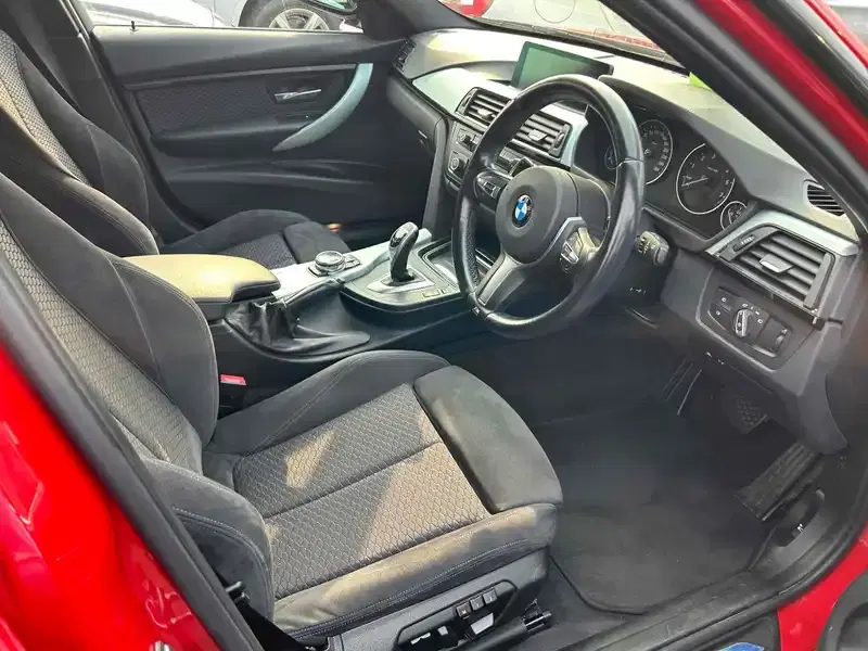 BMW 320I TOURING M-SPORT Image 7