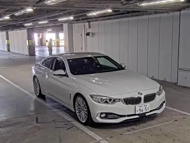 BMW 428I LUXUARY Image 1