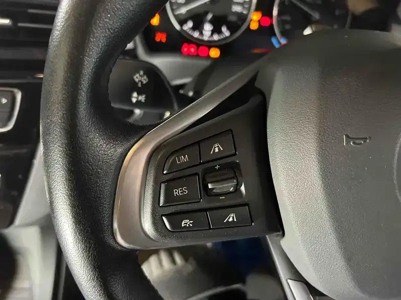 BMW X1 4WD X-DRIVE 20I 4WD Image 11
