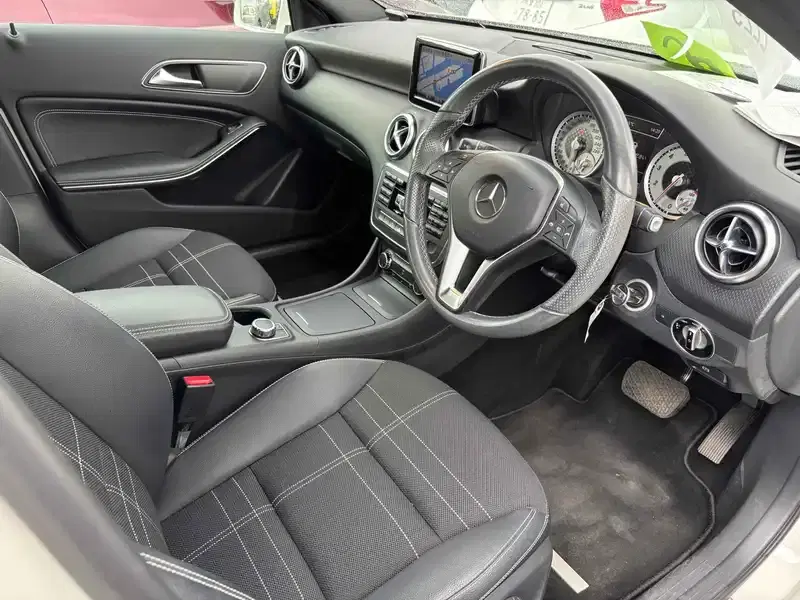 MERCEDES BENZ BENZ A CLASS A180 BLUE EFFICIENCY Image 5