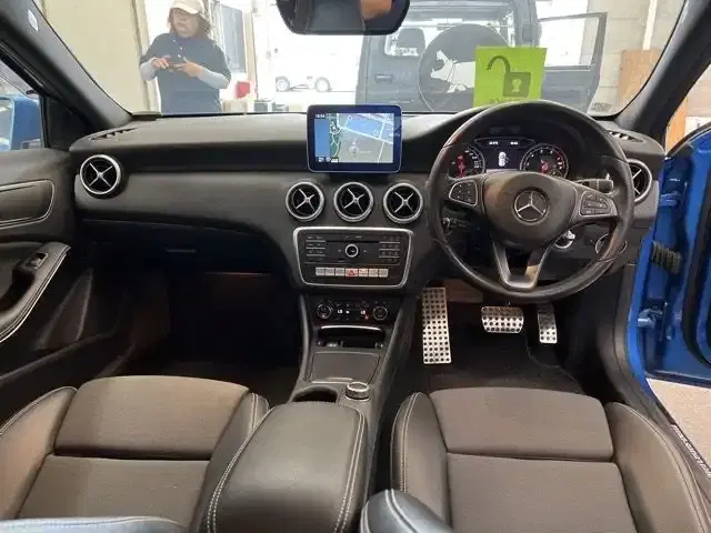 MERCEDES BENZ BENZ A CLASS A180 Image 4