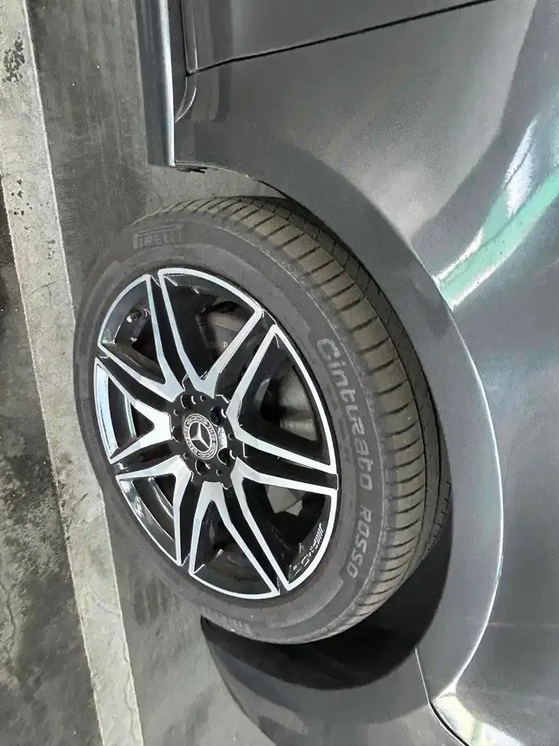 MERCEDES BENZ V260 AVG LONG Image 17