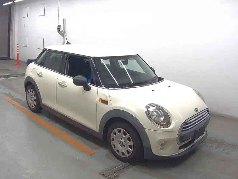 MINI 5D ONE Image 1