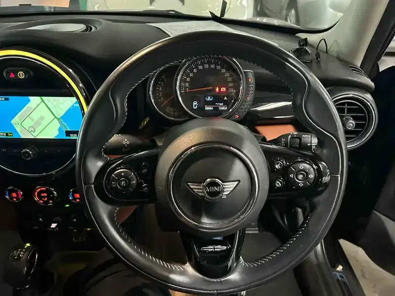 MINI 5D COOPER S SEVEN Image 10