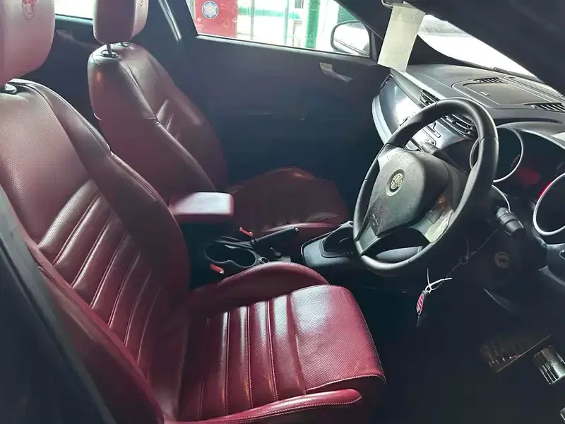 ALFA ROMEO GIULIETTA 5D SPORTIVA Image 9