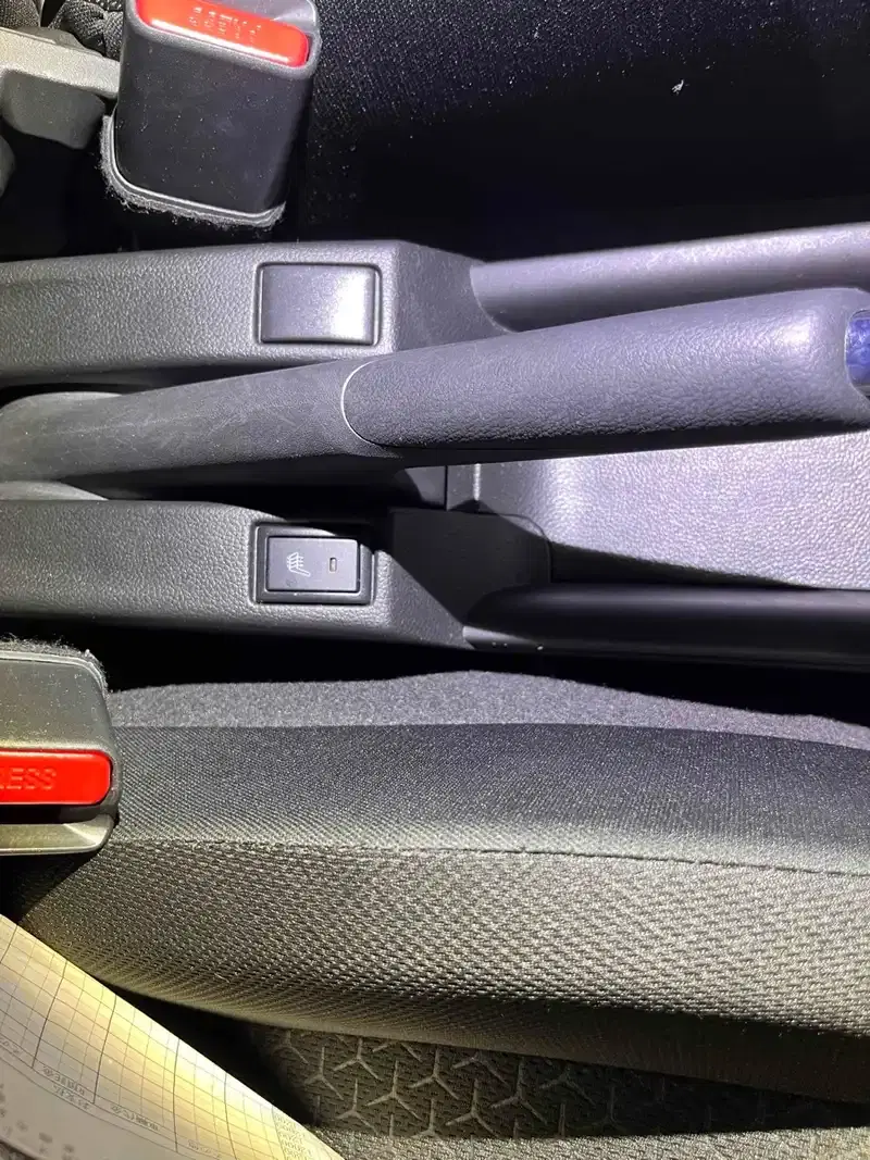 SUZUKI SWIFT 5D XG LIMITED Image 11