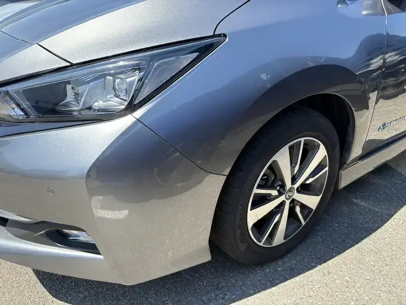 NISSAN LEAF X Image 19