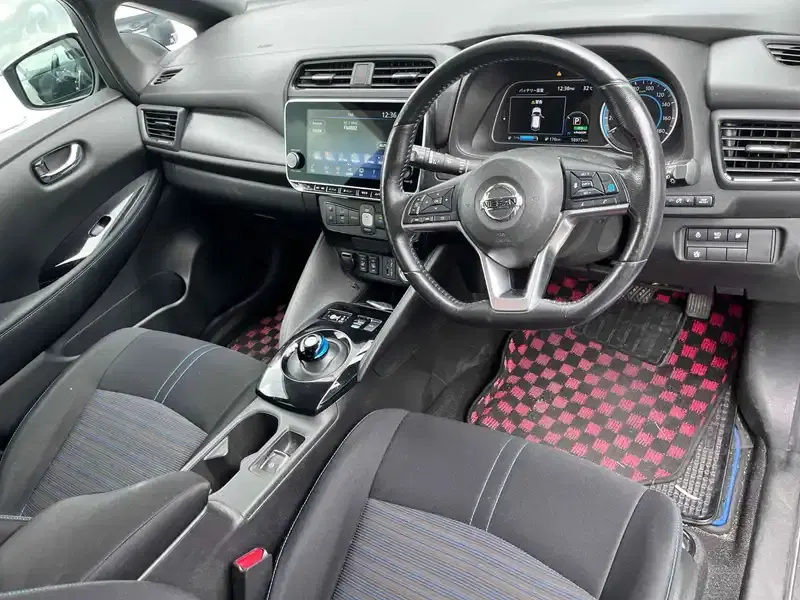 NISSAN LEAF X V SMART Image 8
