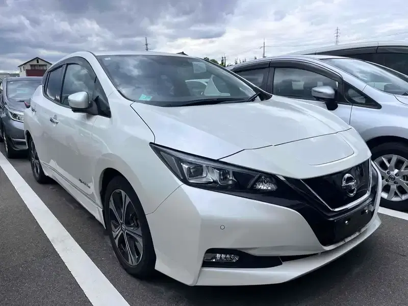 NISSAN LEAF X V SMART Image 6