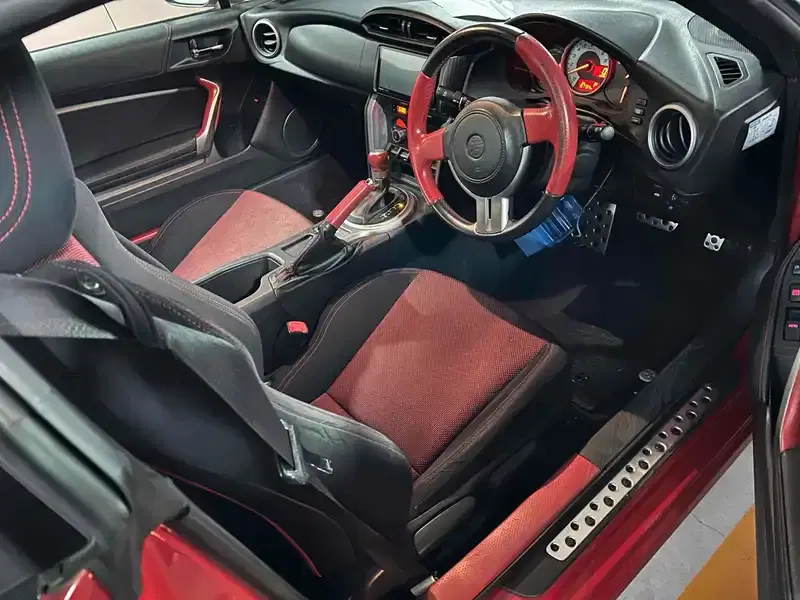 TOYOTA 86 GT Image 9