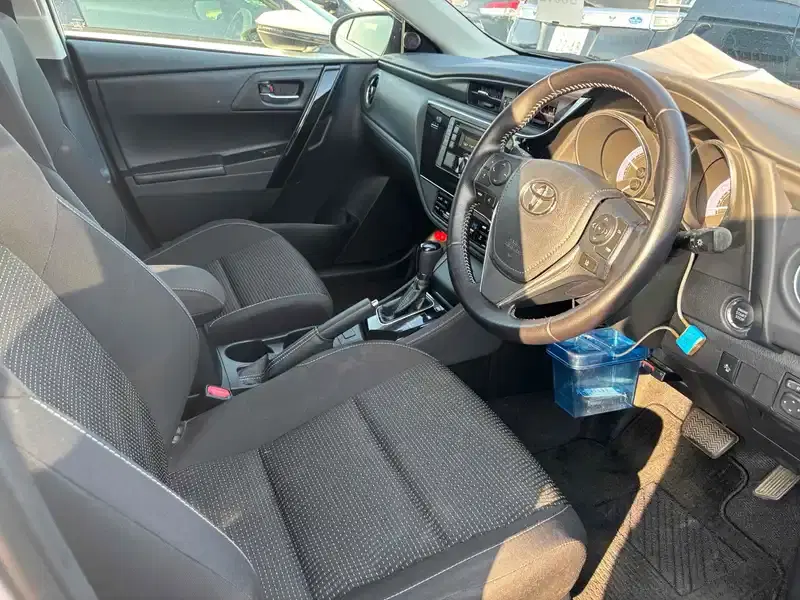 TOYOTA AURIS 180S Image 3