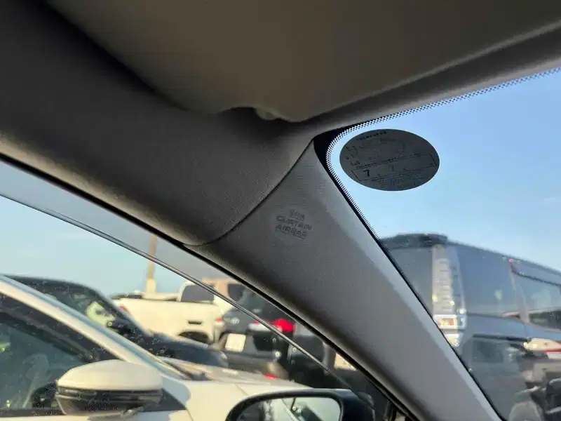 TOYOTA AURIS 180S Image 8