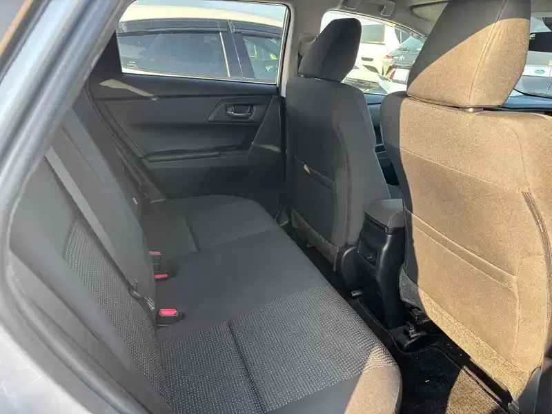 TOYOTA AURIS 180S Image 4