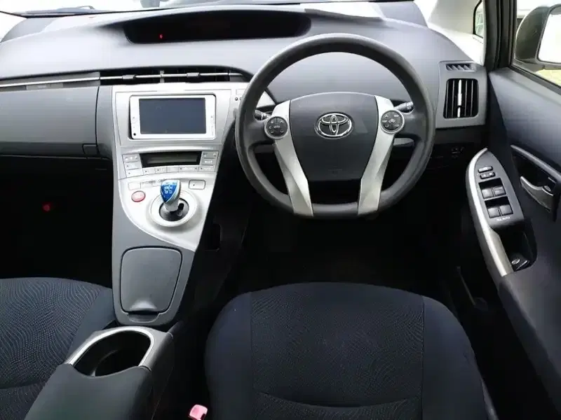 TOYOTA PRIUS S Image 3