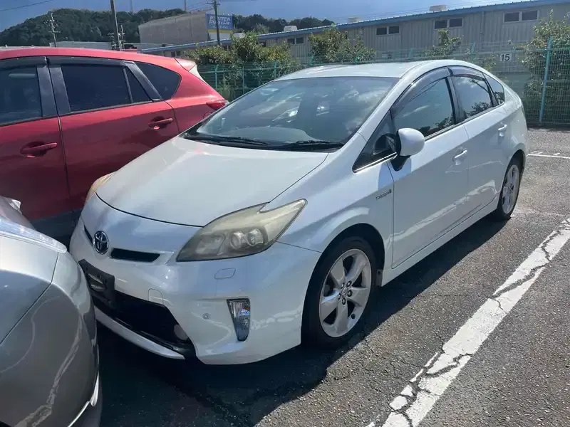 TOYOTA PRIUS S TOURING SELECTION Image 1