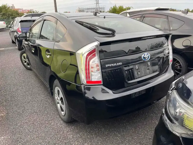TOYOTA PRIUS S Image 2