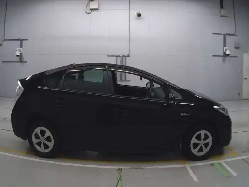 TOYOTA PRIUS S Image 9