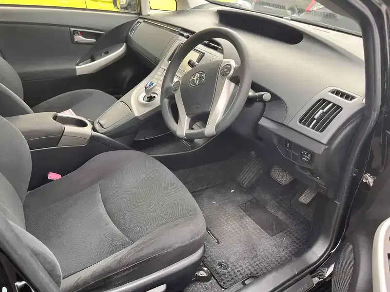 TOYOTA PRIUS S Image 13