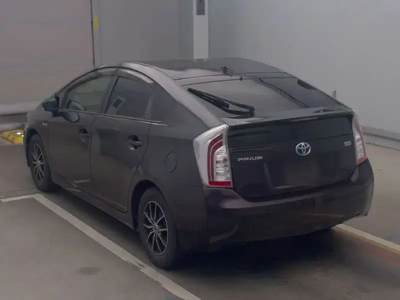 TOYOTA PRIUS G Image 7