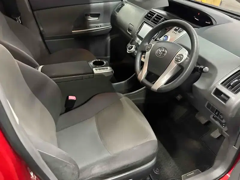 TOYOTA PRIUS ALPHA S 5ST Image 13