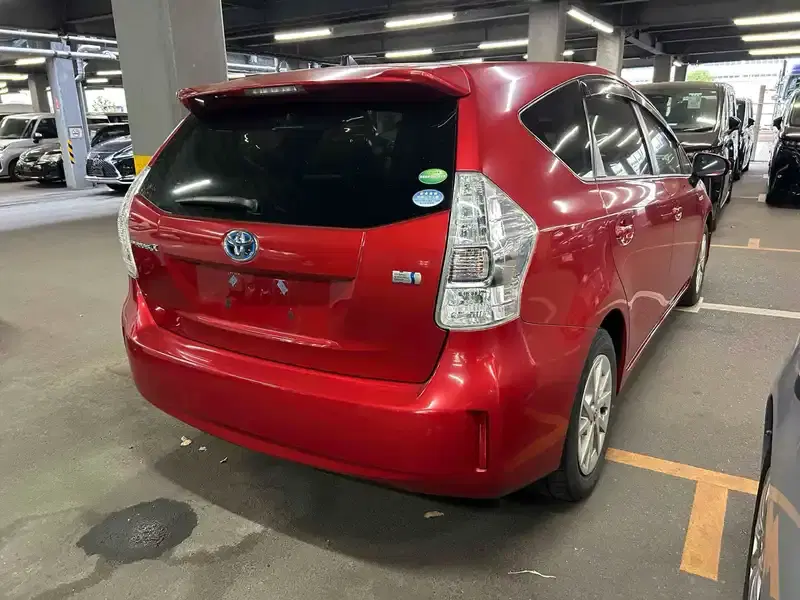 TOYOTA PRIUS ALPHA S 5ST Image 2