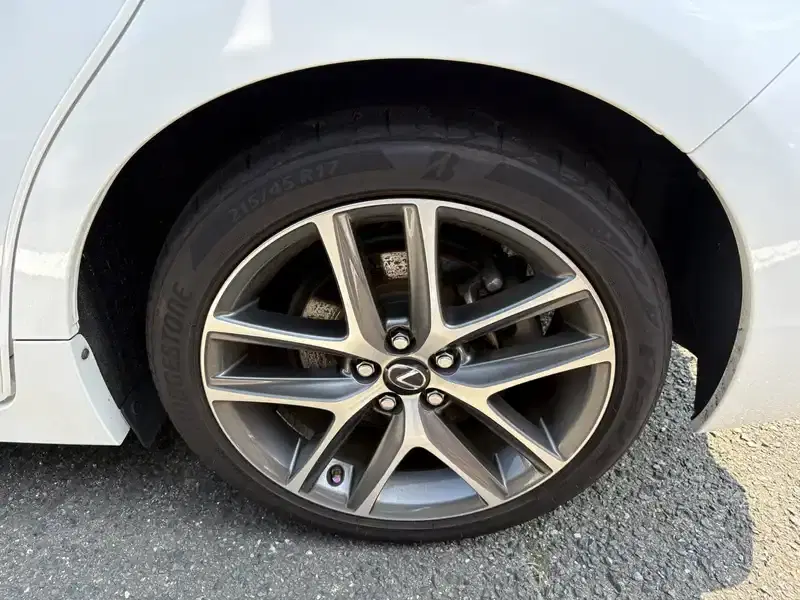 LEXUS CT CT200H F SPORTS Image 9